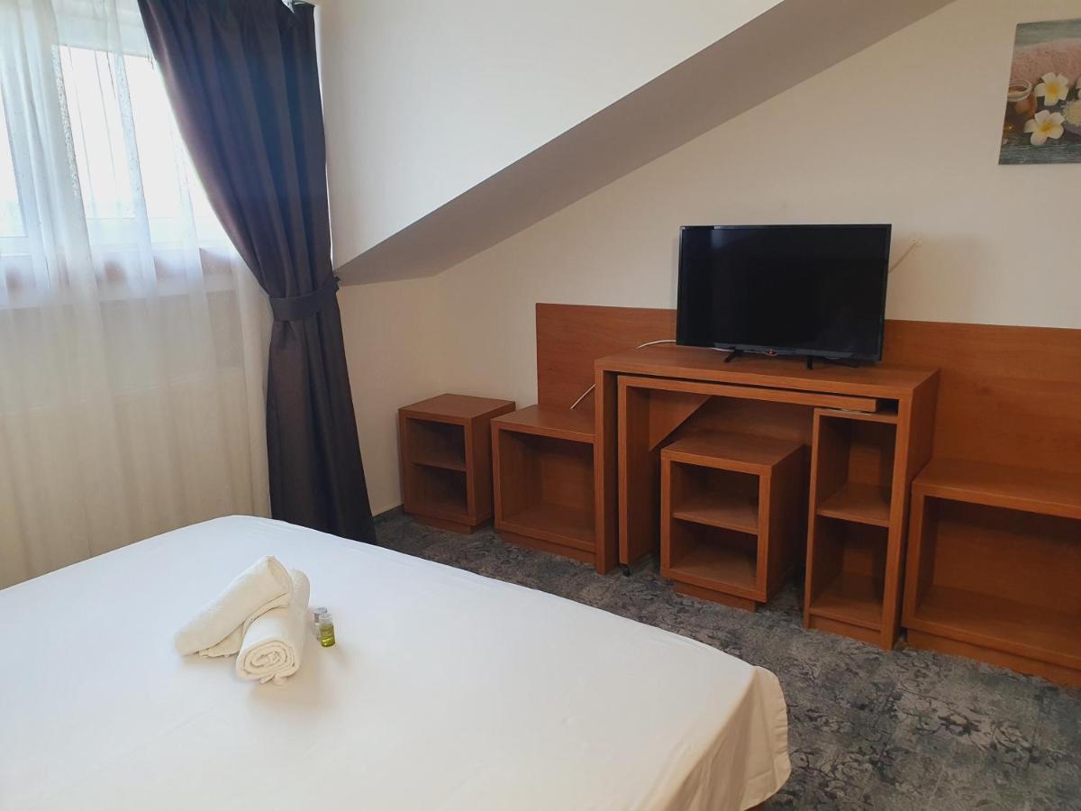 Stay Inn Rediu Valea Lupului  Exterior photo